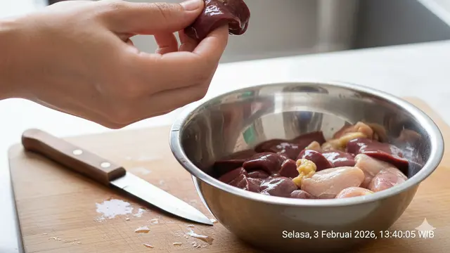 Membersihkan Lemak Ati Ampela