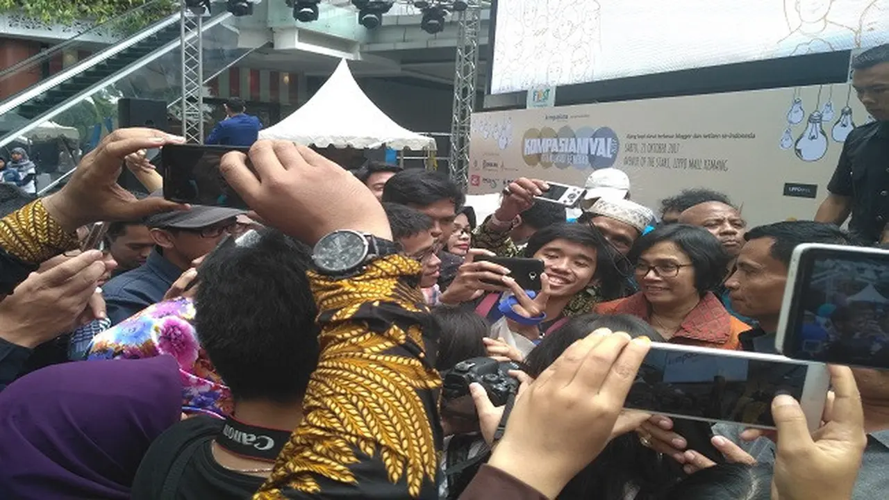 Menteri Keuangan (Menkeu) Sri Mulyani saat menjadi pembicara di hadapan para blogger di kawasan Lippo Mall Kemang Jakarta, Sabtu (21/10/2017). (Liputan6.com/Achmad Dwi Apriyadi)