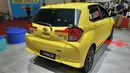 Bagian belakang mendapatkan garnish reflektor di bagian pintu bagasi dan sudah memiliki wiper belakang. Berbagai emblem meramaikan bagian pintu bagasi mulai dari Astra Daihatsu, logo Daihatsu, tulisan Ayla, "CVT", dan tipe X. Varian Ayla X CVT dijual seharga Rp166,9 juta dan ADS dijual seharga Rp172,8 juta.