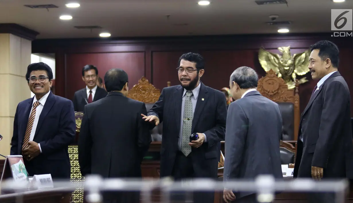 Suasana saat pemilihan Ketua Mahkamah Konstitusi (MK) di Jakarta, Senin (2/3). Anwar Usman terpilih sebagai Ketua MK menggantikan Arief Hidayat. (Liputan6.com/Angga Yuniar)
