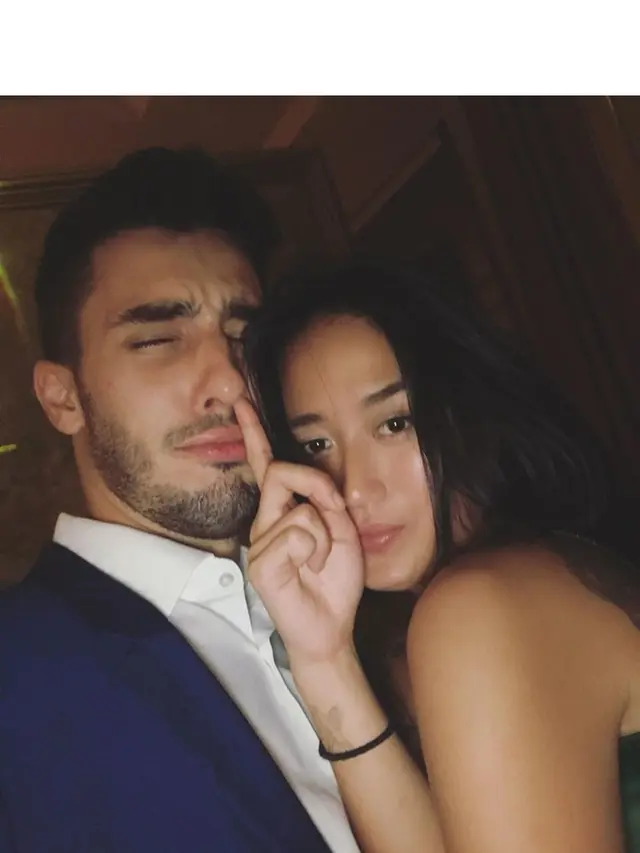 Mesra Banget, 9 Artis Cantik Ini Punya Kekasih Bule
