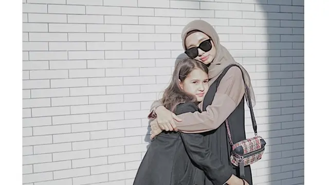Bak Ibu Kandung, Ini 6 Momen Kedekatan Sandrinna Michelle dengan Laudya Cynthia Bella