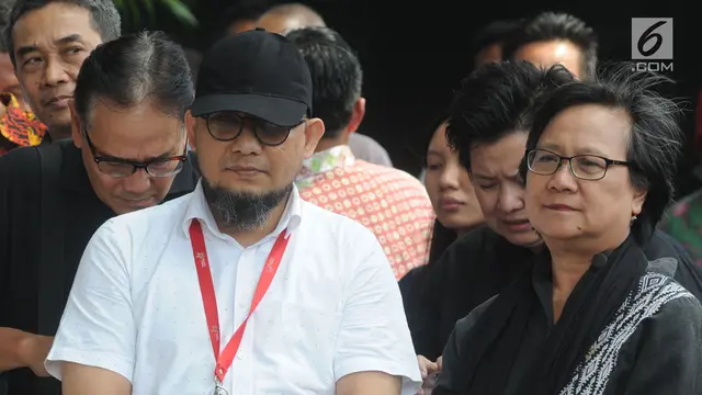 Koalisi Masyarakat Sipil Tuntut Jokowi Tuntaskan Kasus Teror KPK