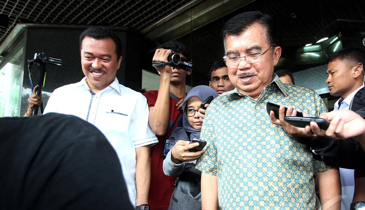 Saat diperiksa beberapa waktu lalu, Kalla pernah mengatakan bahwa Sudjadnan hanya menjalankan perintah pemerintah untuk menggelar konferensi-konferensi internasional, Jakarta, Rabu (4/6/2014) (Liputan6.com/Faisal R Syam).