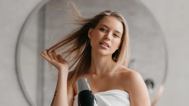 Hanya Gunakan Sampo dan Kondisioner Khusus Rambut Berwarna