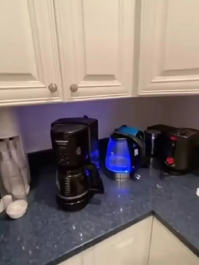 Potret Dapur Rumah Annisa Pohan yang Serba Putih, Mewah dan Cantik