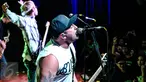 Aksi band pop punk Man Overboard saat konser yang bertajuk The Story So Far & Man Overboard Suppy World di Jakarta, Minggu (30/8/2015). Band asal Amerika ini berhasil memuaskan para penggemarnya di  Jakarta. (Liputan6.com/Faizal Fanani)
