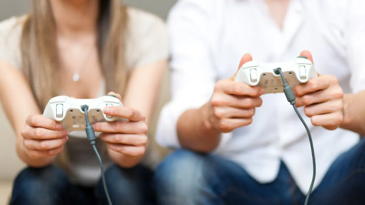 Kata Siapa Pacaran sama Gamer Nggak Ada Untungnya?