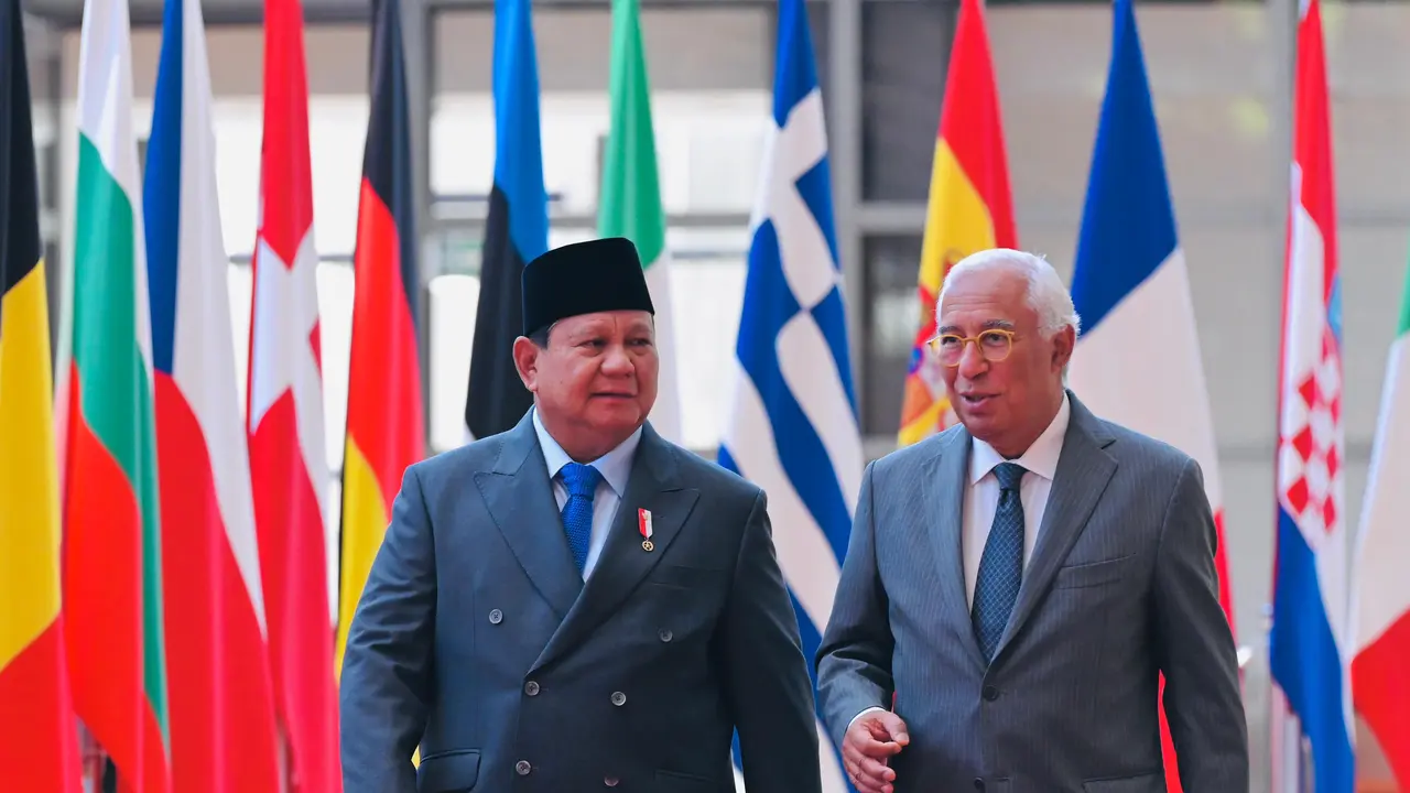 Presiden Prabowo Subianto melakukan pertemuan bilateral dengan Presiden Dewan Eropa, António Costa di Gedung Europa, Brussel, Belgia, Minggu, 14 Juli 2025. Kedatangan Prabowo disambut secara resmi oleh Presiden Costa di Gedung Europa.