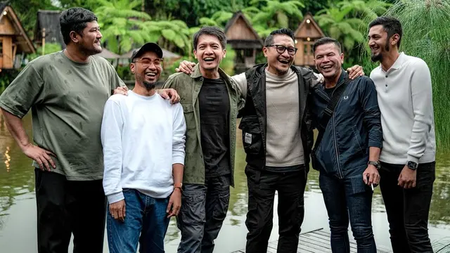8 Potret Geng Artis Irish Bella Piknik di Bandung, Romantis Bareng Pasangan