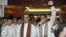 Calon Wakil Gubernur DKI yang diusung Gerindra dan PKS, Sandiaga Salahudin Uno (kanan) memberikan keterangan pers saat deklarasi di kediaman orang tua Ketua Umum Gerindra, Prabowo Subianto, Jakarta, Jumat (23/9).  (Liputan6.com/Yoppy Renato)