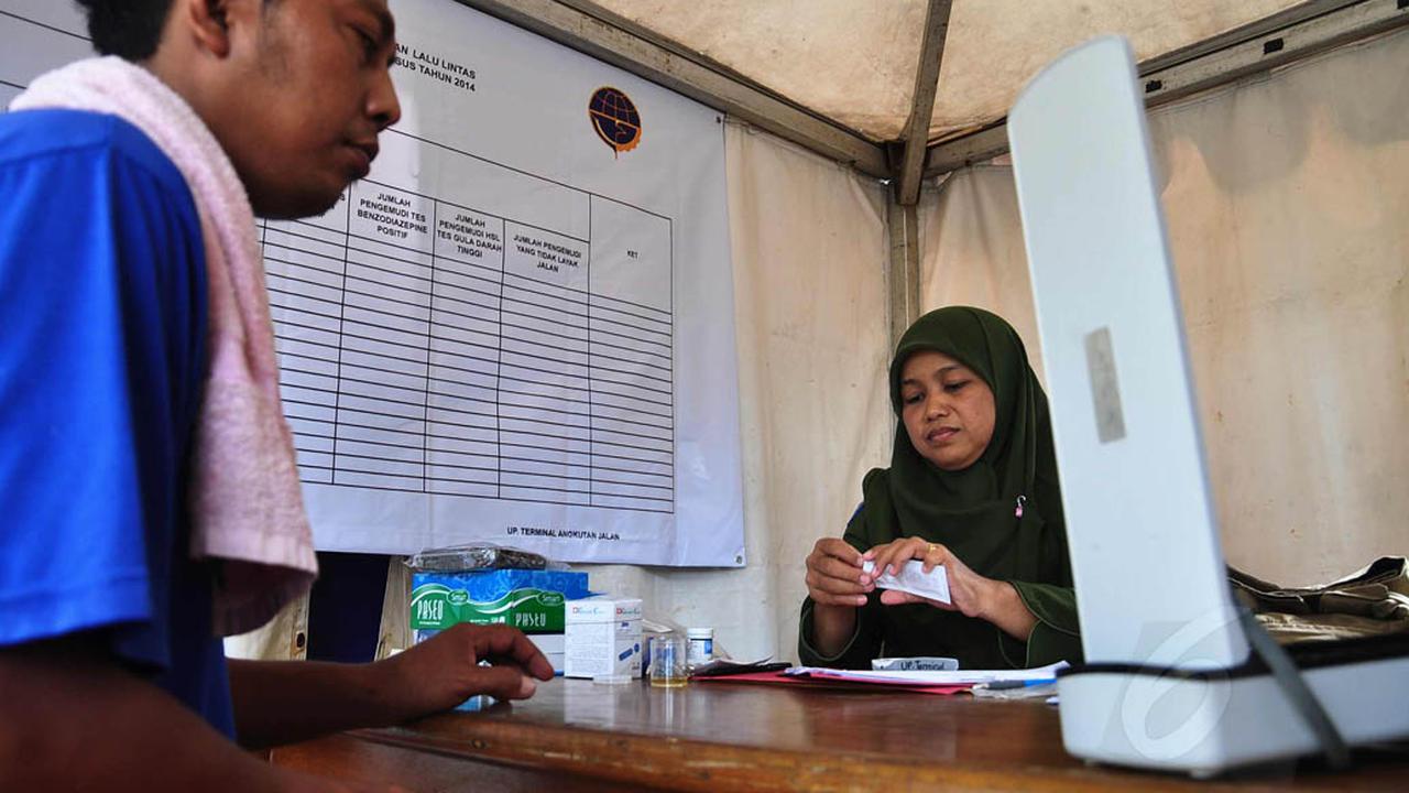 Jelang Mudik, Sopir Bus Jalani Tes Urine
