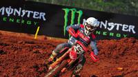 Pembalap AHRT, Delvintor Alfarizi, saat beraksi di MX2 2019 seri Semarang di Sirkuit BSB, Semarang, Minggu (14/7/2019). (Dok. AHM)