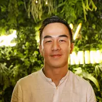 Selain itu, Joe merasa cerita dalam Surat Kecil Untuk Tuhan ini memiliki kesamaan di kehidupannya nyata. Di film, Joe berperan sebagai dokter berjiwa sosial dan di kesehariannya Joe pun sering melakukan kegiatan sosial. (Adrian Putra/Bintang.com)