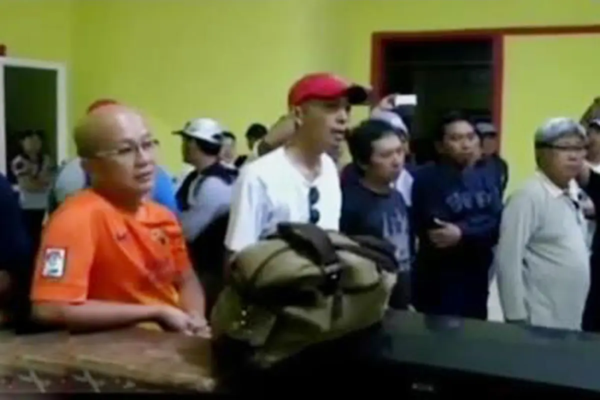 Batal Terbang, Penumpang Wings Air Adu Mulut di Bandara Kota Buli
