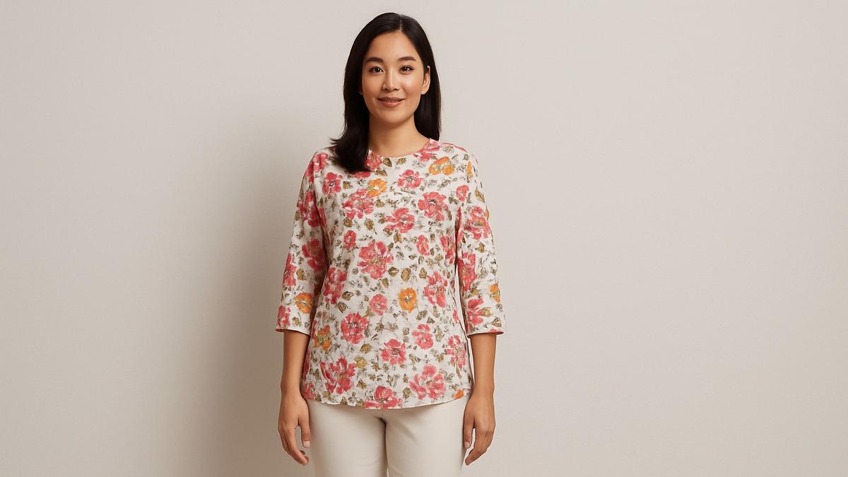7 Rekomendasi Bawahan yang Cocok dengan Blouse Motif Bunga
