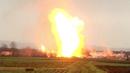 Kobaran api terlihat saat terjadi ledakan di pusat pipa gas di Baumgarten, Austria, (12/12). Ledakan tersebut dilaporkan menewaskan satu orang dan melukai puluhan lainnya. (Nonstopnews via AP)