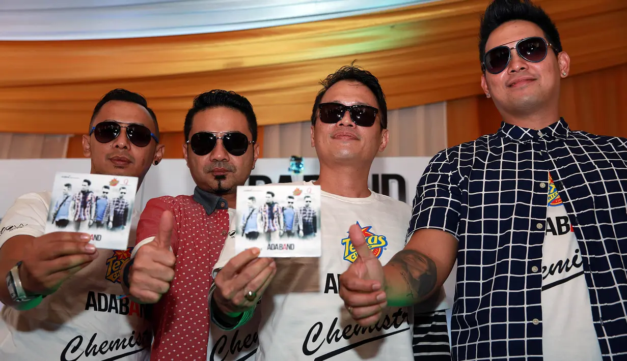 Demi menandai perjalanan karier di industri musik, diusianya yang ke-20 tahun, Ada Band meluncurkan album ke-13. (Deki Prayoga/Bintang.com)