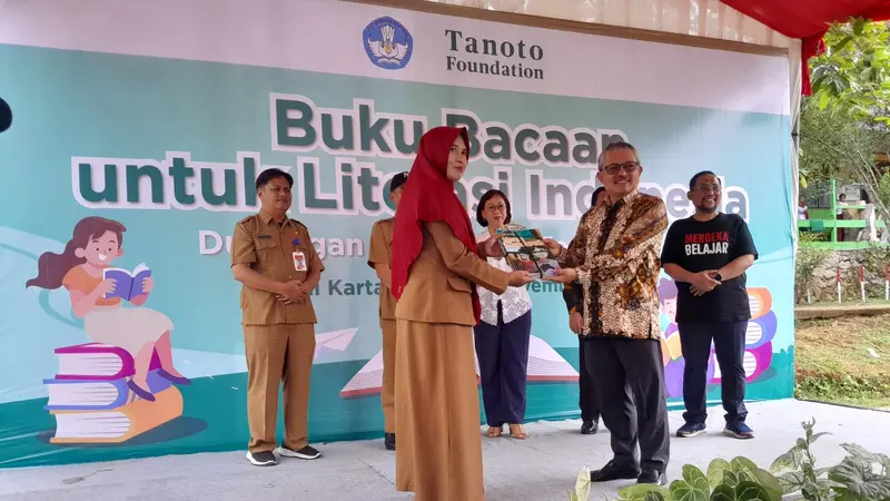 Buku Kemendikbudristek dan Tanoto Foundation di Kukar