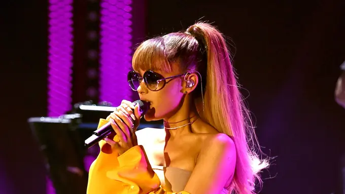 [Bintang] Ariana Grande