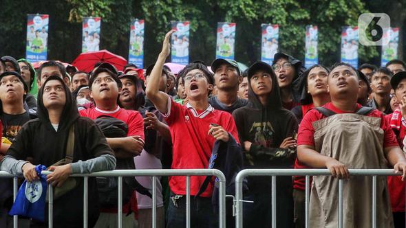 Bermula dari kegagalan Kevin Diks menunaikan tugas melakukan eksekusi penalti, menyusul dua gol cepat dari Australia. (Liputan6.com/Angga Yuniar)