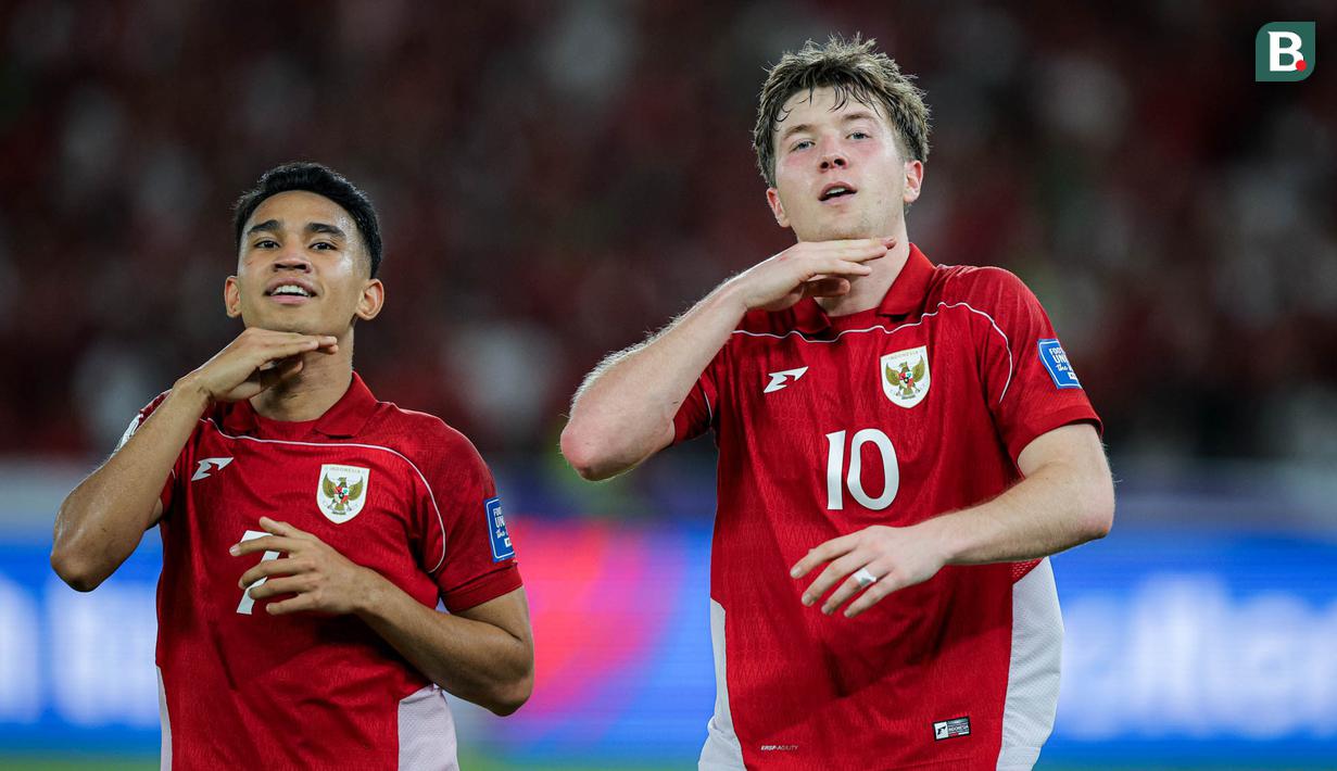 <p>Pemain Timnas Indonesia, Ole Romeny dan Marselino Ferdinan melakukan selebrasi setelah mencetak gol ke gawang Bahrain pada laga kedelapan putaran ketiga Grup C kualifikasi Piala Dunia 2026 di Stadion Utama Gelora Bung Karno, Jakarta, Selasa (25/3/2025) malam WIB. (Bola.com/Bagaskara Lazuardi)</p>