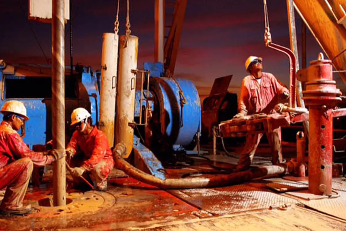 Warga Lokal Tuan Rumah di Industri Hulu Minyak dan Gas Nasional