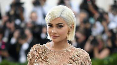 Kyle Jenner Dan 8 Artis Hollywood Yang Hamil Di Luar Nikah News Entertainment Fimela Com
