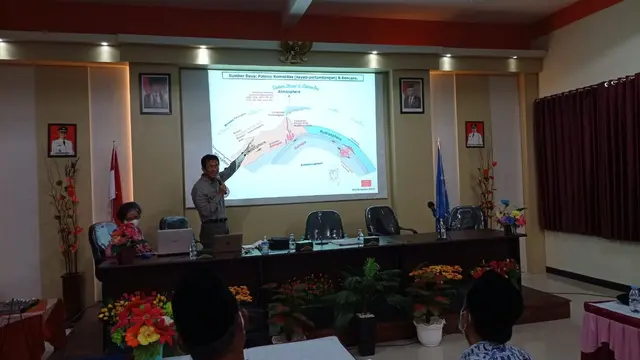 Sosialisasi mitigasi bencana longsor. (Foto: Heni Purwono untuk Liputan6.com)