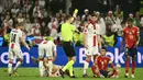 Letexier bukan wasit yang asing bagi netizen sepak bola Indonesia. Sosok wasit asal Prancis itu sempat fans tanah air murka. (AFP/Angelos Tzortzinis)