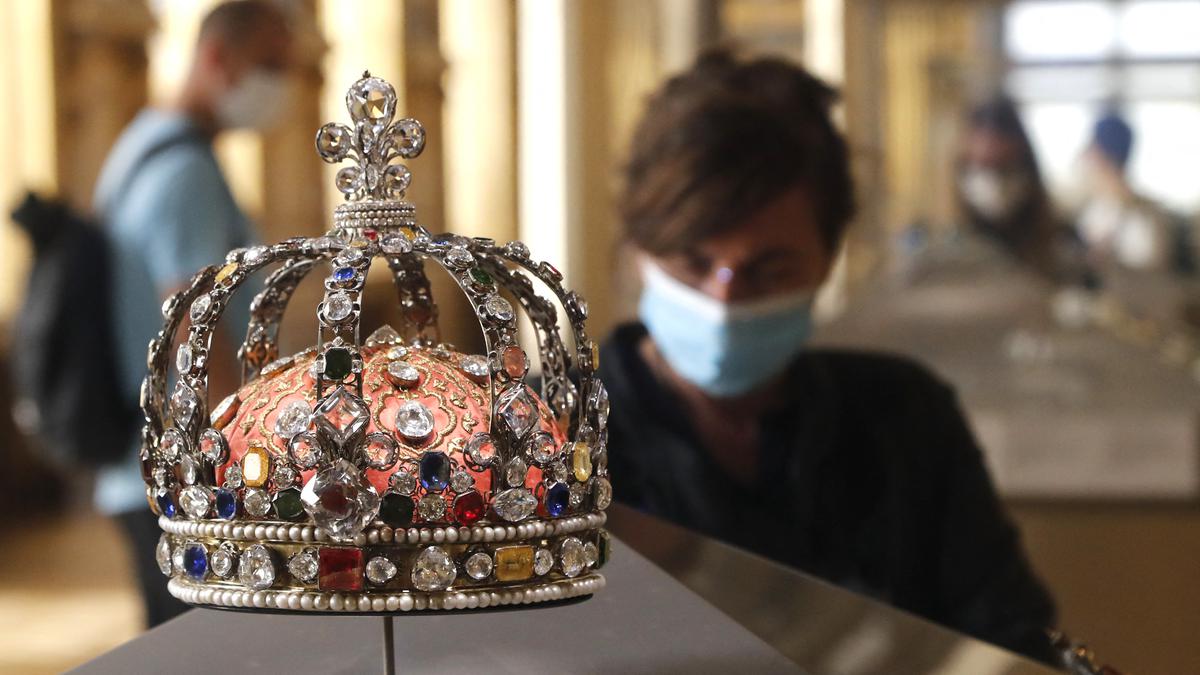 Perampok Museum Louvre Tak Usik Berlian Terkutuk Marie Antoinette Seharga Hampir Rp 1 Triliun