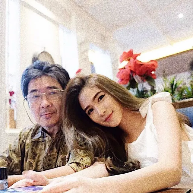 Jadi Sosok Penting, Ini 5 Kebersamaan Shanice Margaretha Lie dengan Ayah