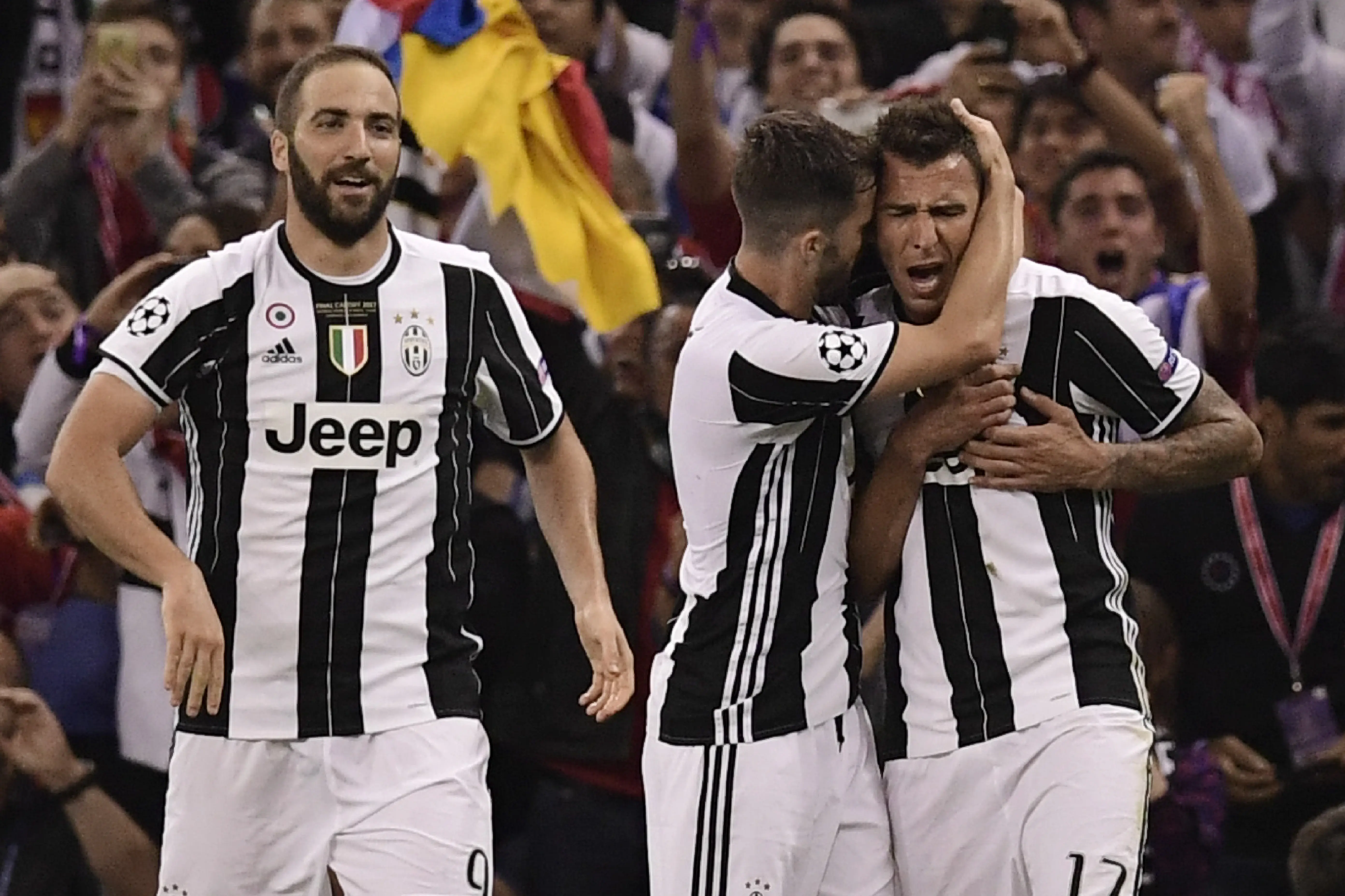 Pemain Juventus rayakan gol Mario Mandzukic ke gawang Real Madrid (Javier SORIANO / AFP)