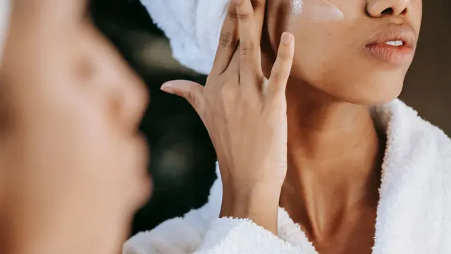 Cara Memilih Produk AHA dan BHA yang Tepat, Ampuh Atasi Jerawat dan Tekstur Kulit