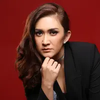 Penyanyi dan pemeran Nafa Urbach resmi menyandang status janda.  Gugatan yang diajukan beberapa waktu lalu itu akhirnya diputus secara verstek oleh majelis hakim Pengadilan Negeri Jakarta Selatan. (Febio Hernanto/Bintang.com)
