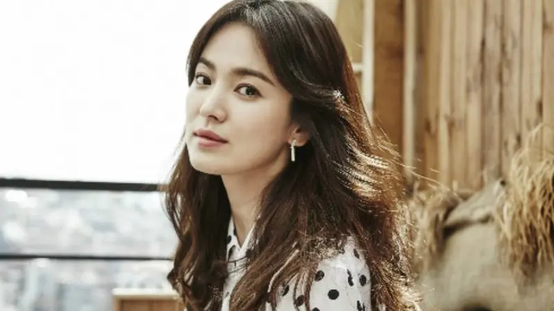 [Bintang] Selain Kecantikan Alami, Ini 8 Fakta Unik dari Song Hye Kyo