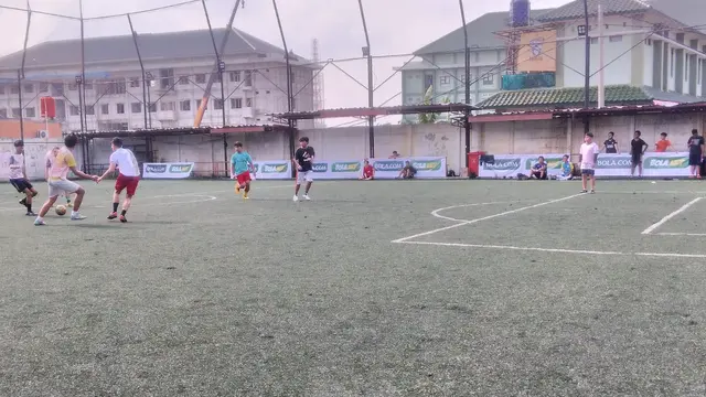 Bola Sunday League persembahan dari KLY Sport dan Sabnani Park.
