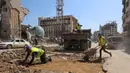 Ramadan menjadi momentum warga Palestina di Jalur Gaza berusaha membangun kembali lingkungan mereka dengan simbol-simbol keimanan dan ketangguhan. (Omar AL-QATTAA/AFP)