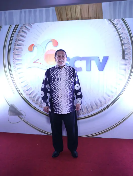 "Ahmad Dhani dan Pak Ahok akan mempertanggungjawabkan apa yang dilakukan. Proses secara hukum dengan adil," lanjut Deddy. (Nurwahyunan/Bintang.com)