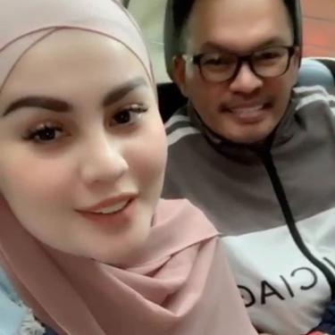 7 Potret Terbaru Jennifer Dunn yang Kini Berhijab