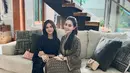 Warganet memuji keakraban ibu dan anak ini, terutama hubungan hangat Chantal dengan keluarga barunya. Meski jarang terekspos, kebersamaannya dengan Jennifer dan ayah sambungnya, Faisal Haris, tampak harmonis. (Liputan6.com/IG/@jeje_haris89)