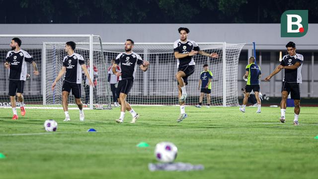Foto: Baru Tiba di Tanah Air, Kevin Diks Langsung Geber Latihan Bersama Timnas Indonesia