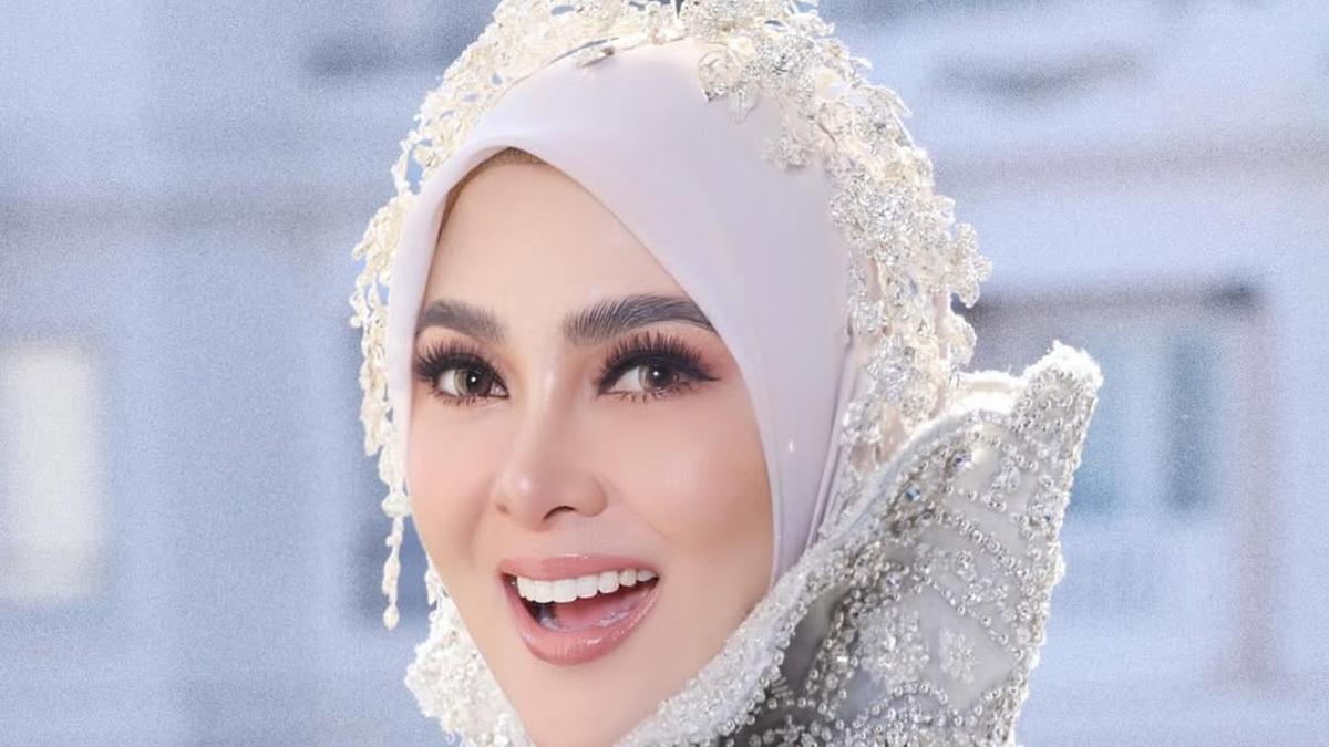Potret Syahrini Debut di Festival Film Cannes 2025, Tampil Bak Ratu Berlian 12 Karat Seharga Nyaris Rp16 Miliar