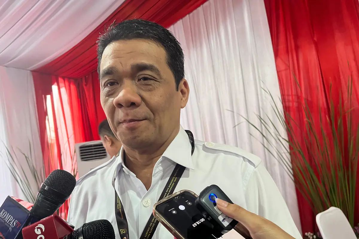 Ketua Dewan Pimpinan Daerah (DPD) Partai Gerindra DKI Jakarta Ahmad Riza Patria menyebut partainya mempertimbangkan Ridwan Kamil maju Pilkada Jakarta.