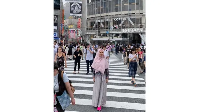 Babymoon, Ini 5 Gaya Kartika Putri Saat Liburan ke Jepang Bareng Suami