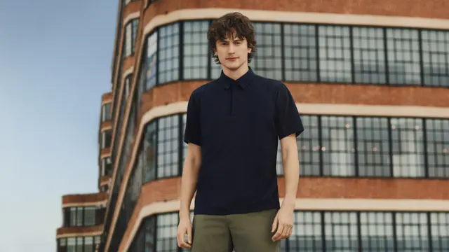 Padu Padan Gaya Kontemporer yang Nyaman dari Koleksi Uniqlo x Theory