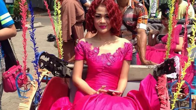 [Bintang] Hesty Klepek Klepek