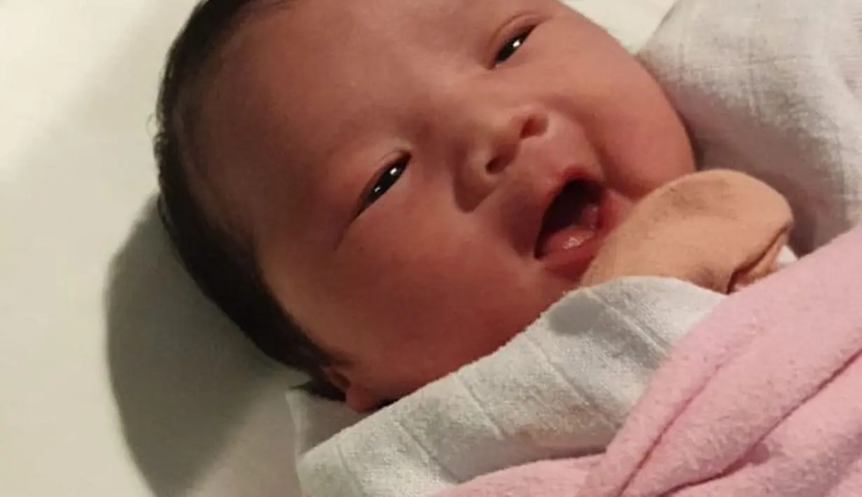 Tiara Pangestika istri Arief Muhammad melahirkan (Instagram/tiarapangestika)