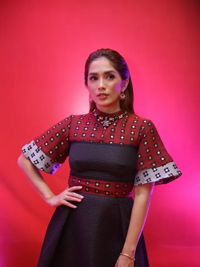 [Fimela] Ussy Sulistiawaty