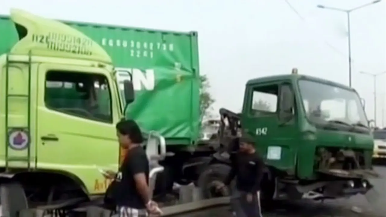 (lip6 Siang) Kecelakaan Truk